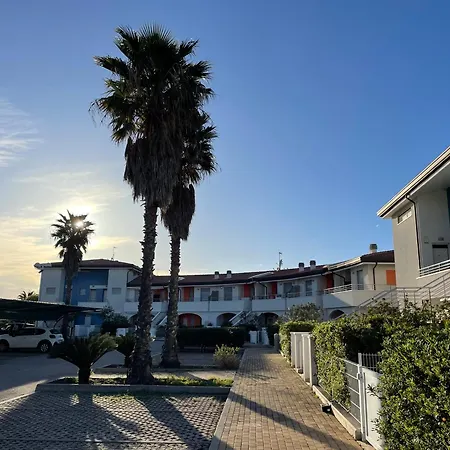 Apartament Garden-marina Sveva Casa de Férias *