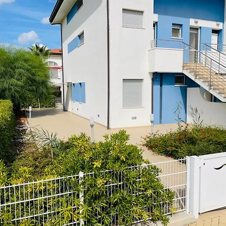 Casa de Férias Apartament Garden-marina Sveva *