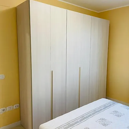 度假居 Apartament Garden-marina Sveva